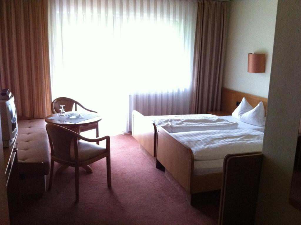 Hotel Bacchusstube Garni Goldbach  Ruang foto