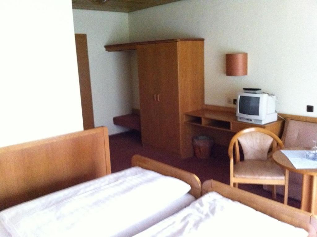 Hotel Bacchusstube Garni Goldbach  Ruang foto