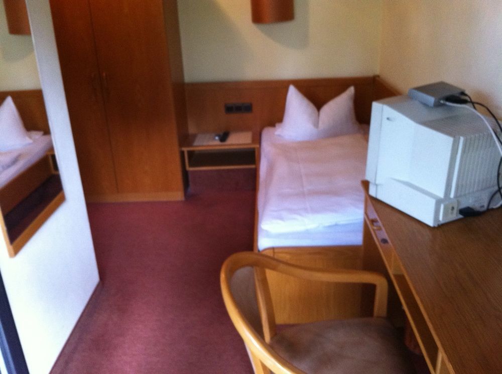 Hotel Bacchusstube Garni Goldbach  Bagian luar foto